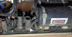 h7864-gunk-closeup.jpg