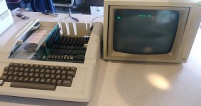 Apple II - 2.jpg