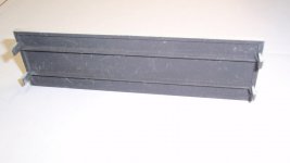 P4091509a.jpg